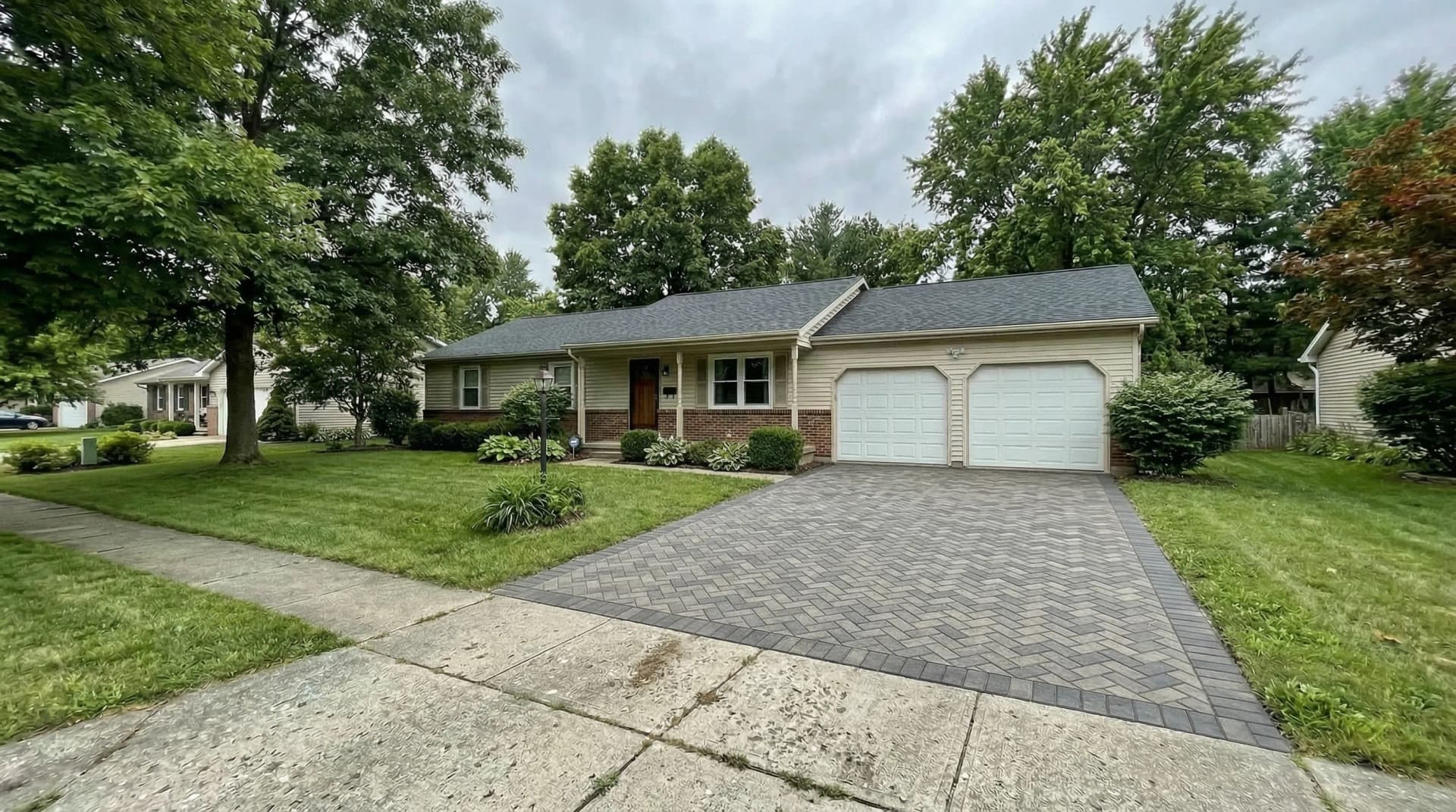 Interlocking Pavers driveway render